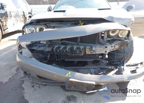 2018 Dodge Challenger Sxt Plus z USA, uszkodzony, nr VIN 2C3CDZAG8JH297117